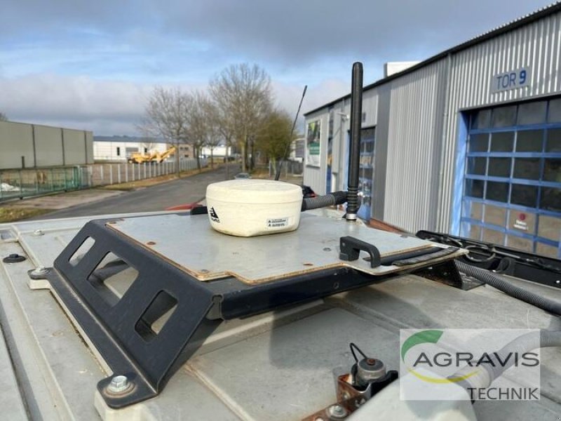 Traktor van het type Massey Ferguson MF 8727 S DYNA-VT, Gebrauchtmaschine in Meppen (Foto 24)