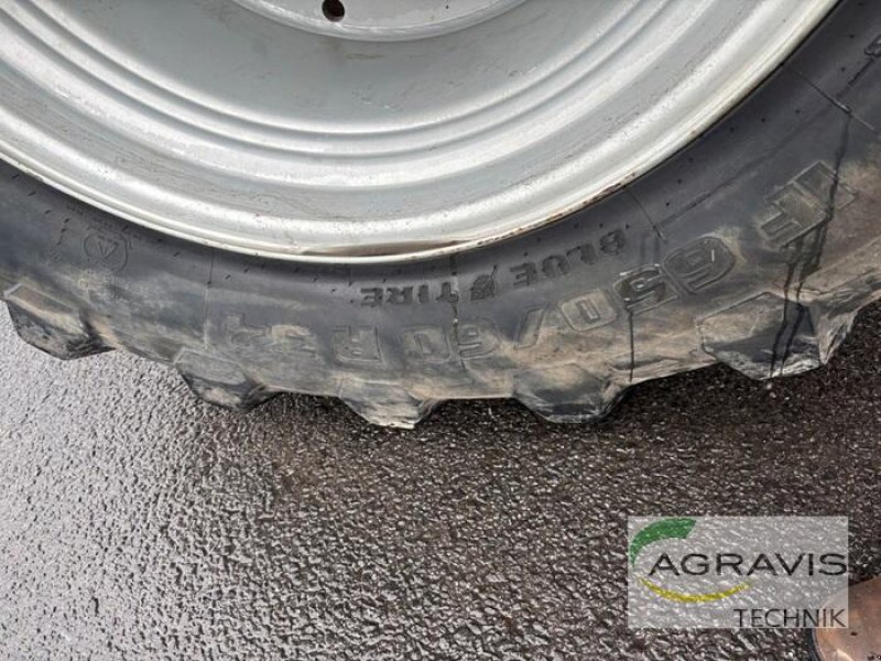 Traktor of the type Massey Ferguson MF 8727 S DYNA-VT, Gebrauchtmaschine in Meppen (Picture 11)