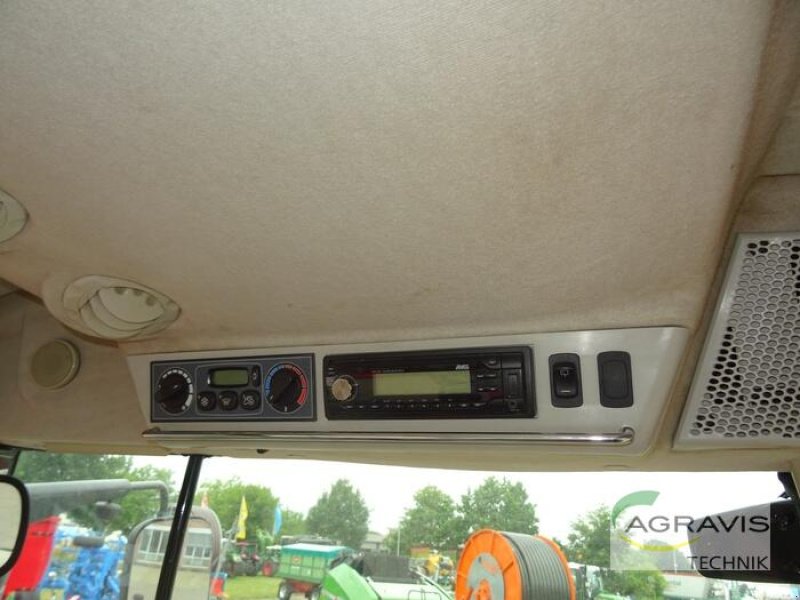 Traktor Türe ait Massey Ferguson MF 8727 S DYNA-VT, Gebrauchtmaschine içinde Uelzen (resim 12)