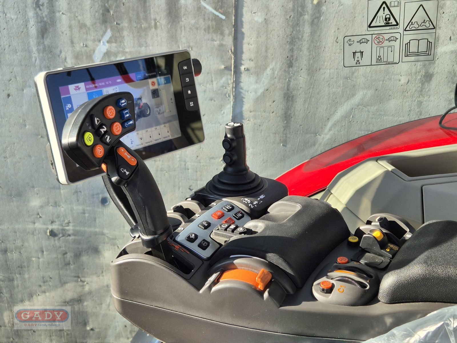 Traktor des Typs Massey Ferguson MF 8730 Dyna-VT Exclusive, Neumaschine in Lebring (Bild 8)