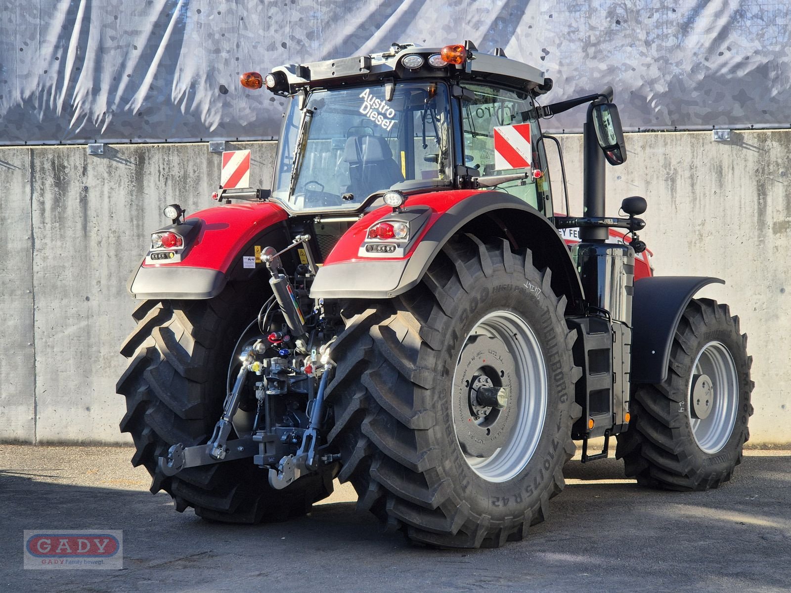 Traktor des Typs Massey Ferguson MF 8730 Dyna-VT Exclusive, Neumaschine in Lebring (Bild 2)