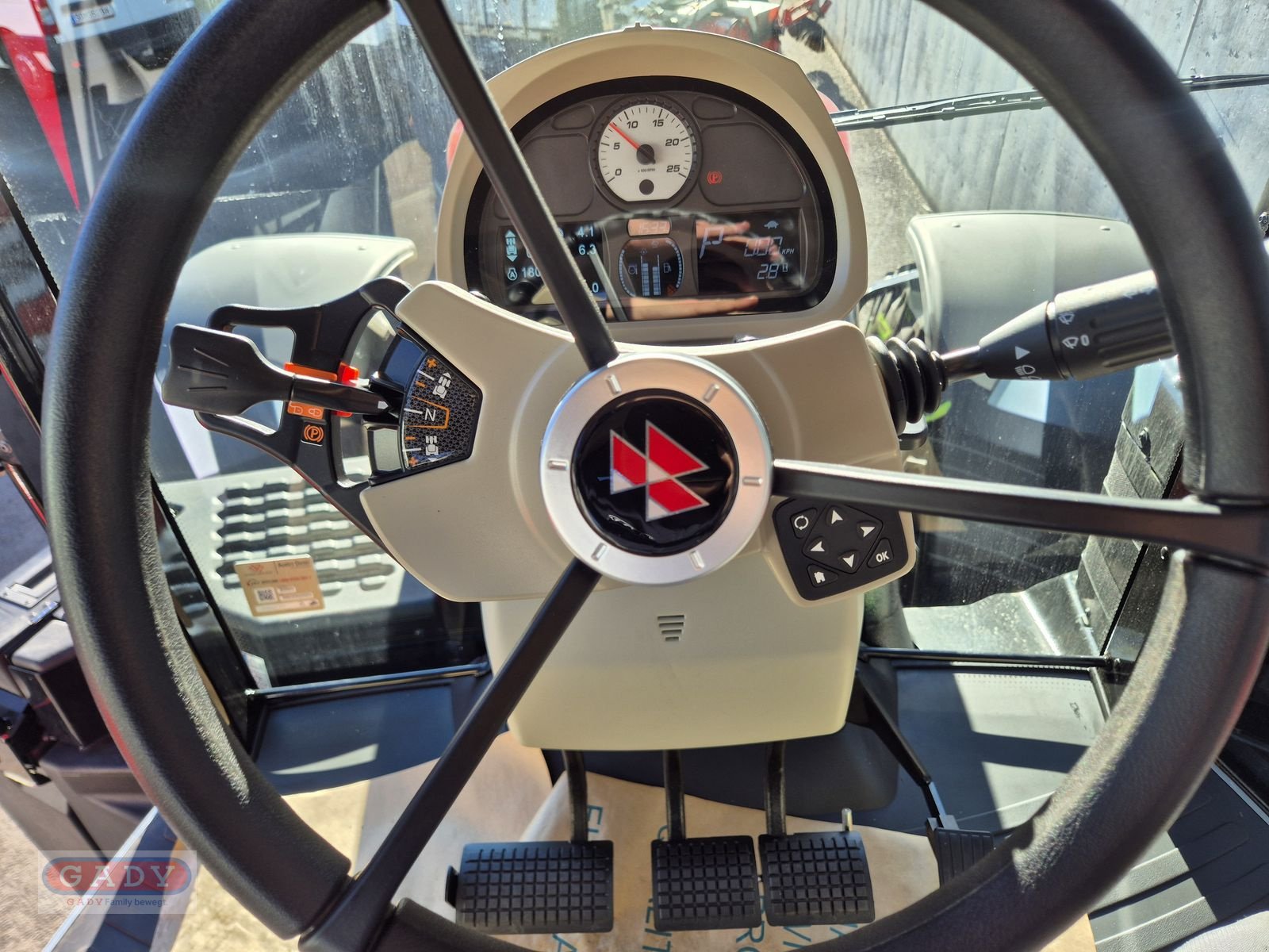 Traktor des Typs Massey Ferguson MF 8730 Dyna-VT Exclusive, Neumaschine in Lebring (Bild 11)