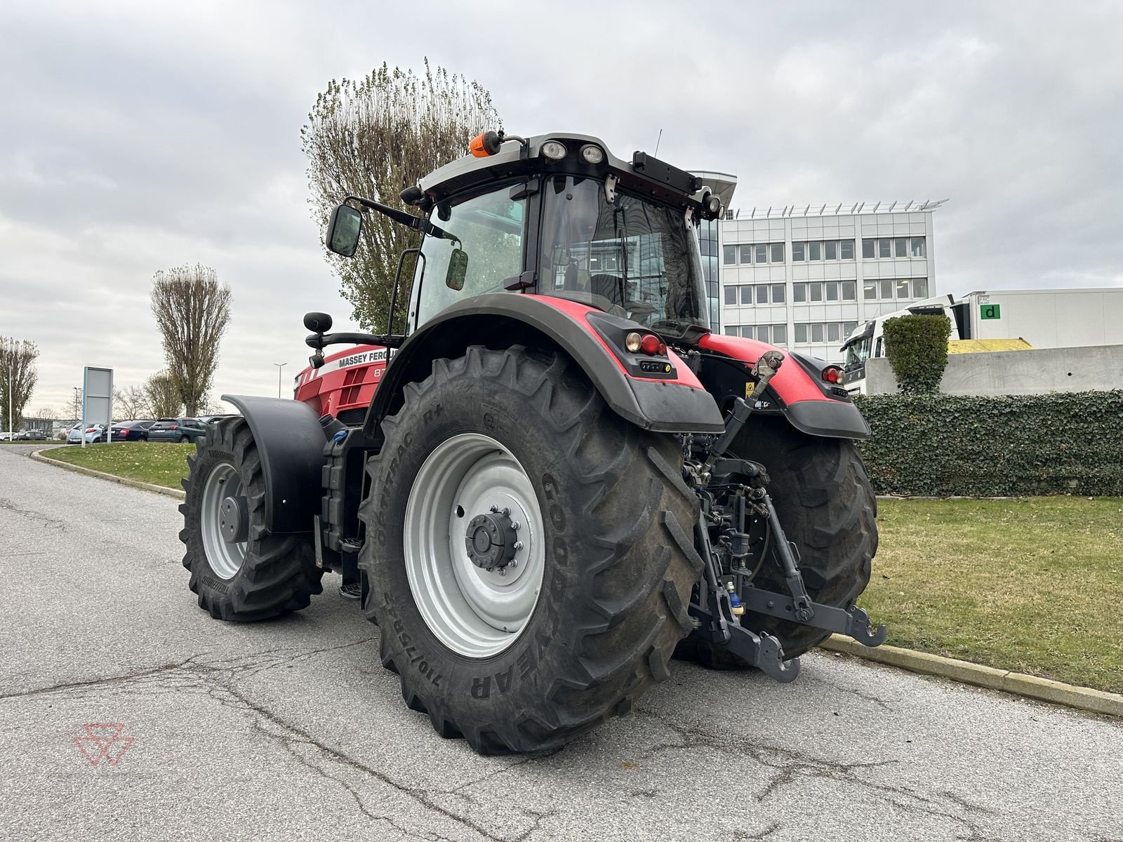 Traktor des Typs Massey Ferguson MF 8737, Gebrauchtmaschine in Schwechat (Bild 5)