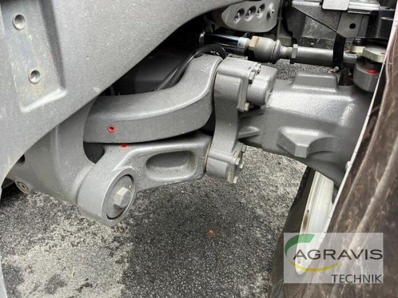 Traktor des Typs Massey Ferguson MF 8740 S DYNA VT EXCLUSIVE, Gebrauchtmaschine in Meppen (Bild 17)