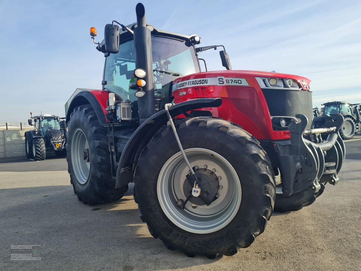 Traktor des Typs Massey Ferguson MF 8740 S Efficient, Gebrauchtmaschine in Gerasdorf (Bild 5)