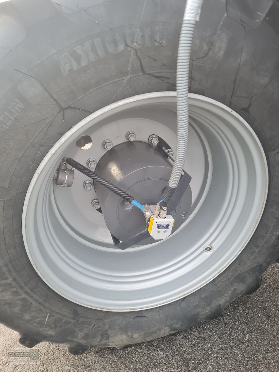 Traktor типа Massey Ferguson MF 8740 S Efficient, Gebrauchtmaschine в Gerasdorf (Фотография 13)