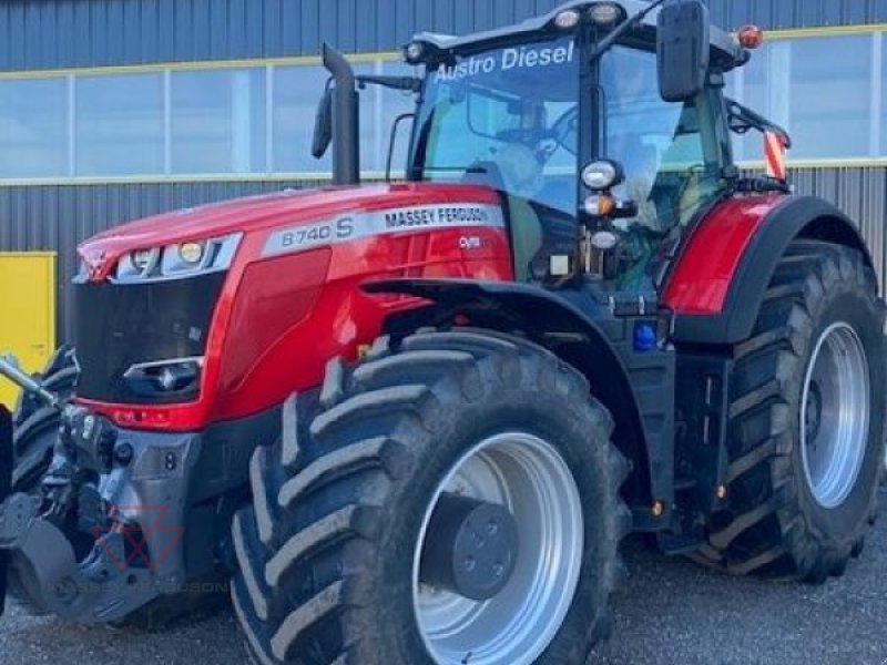 Traktor of the type Massey Ferguson MF 8740 S (Stage V), Gebrauchtmaschine in Schwechat (Picture 1)