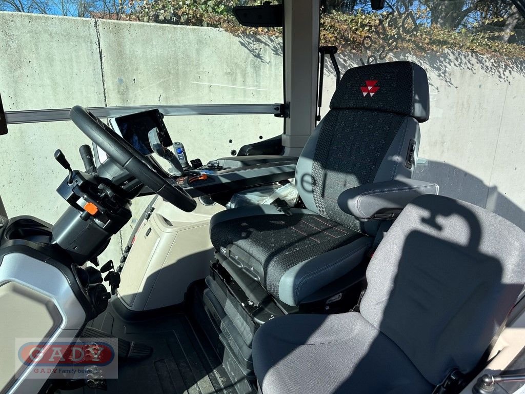 Traktor of the type Massey Ferguson MF 8S.225 Dyna-7, Neumaschine in Lebring (Picture 7)