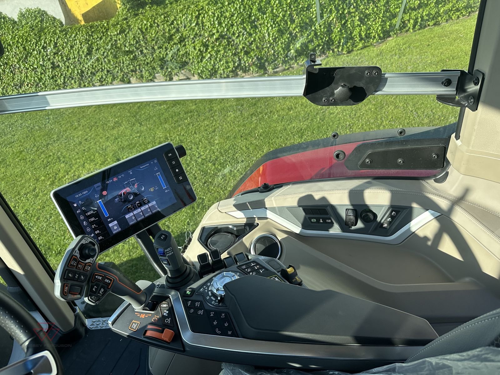 Traktor typu Massey Ferguson MF 8S.225, Neumaschine v Schwechat (Obrázek 14)