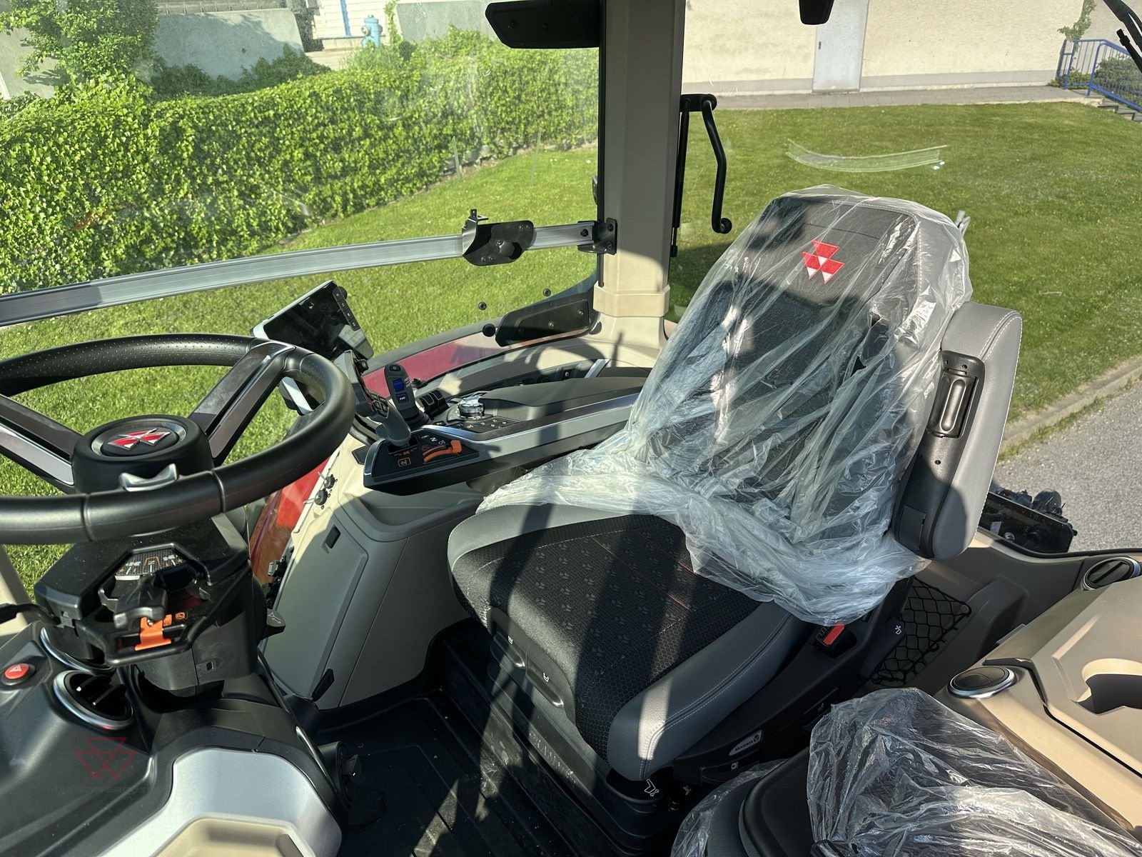 Traktor typu Massey Ferguson MF 8S.225, Neumaschine v Schwechat (Obrázek 12)