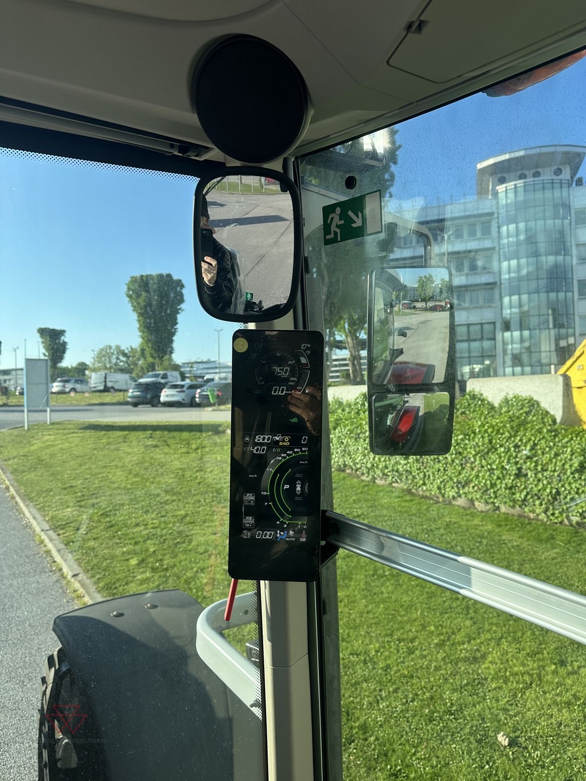 Traktor typu Massey Ferguson MF 8S.225, Neumaschine v Schwechat (Obrázek 2)