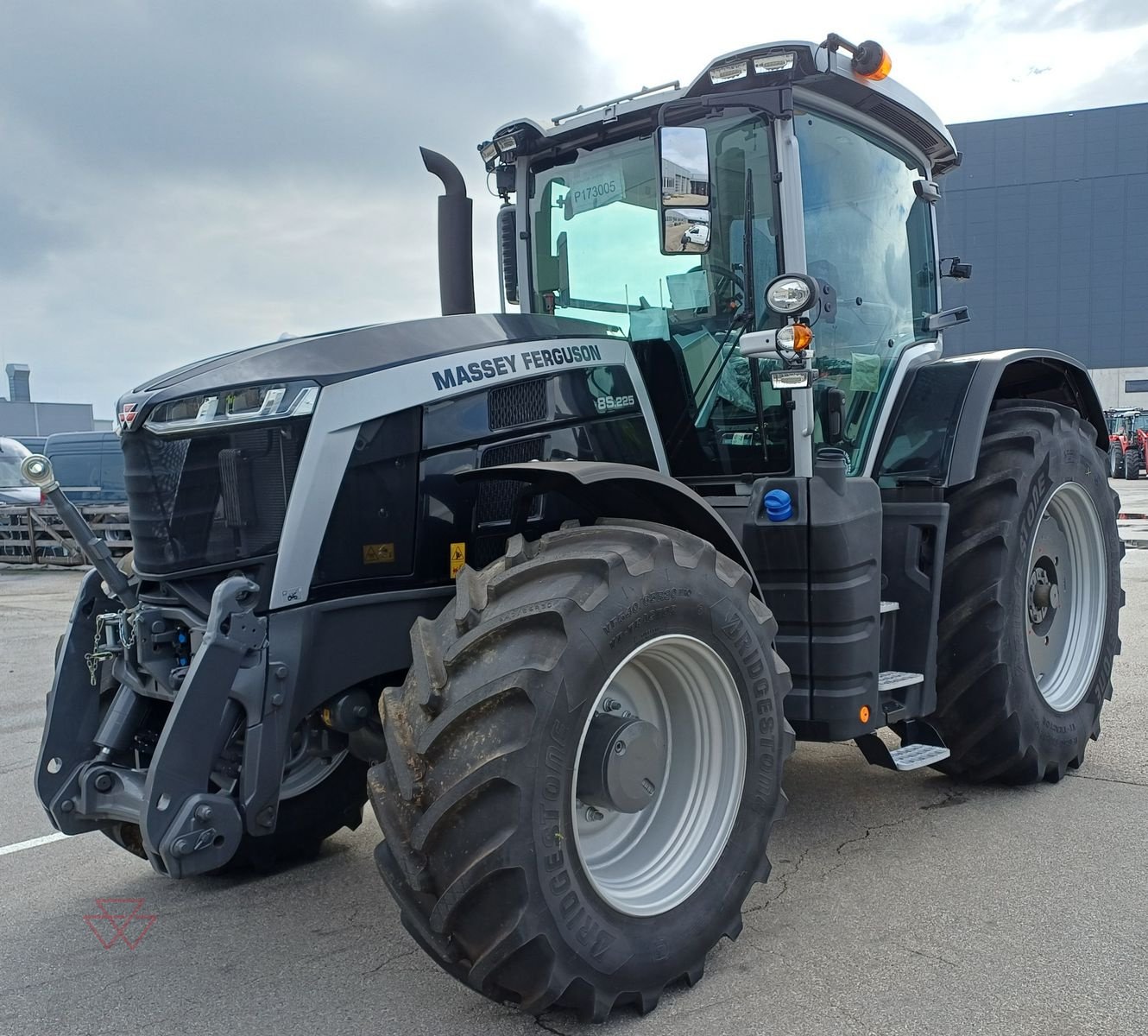 Traktor des Typs Massey Ferguson MF 8S.225, Neumaschine in Schwechat (Bild 1)