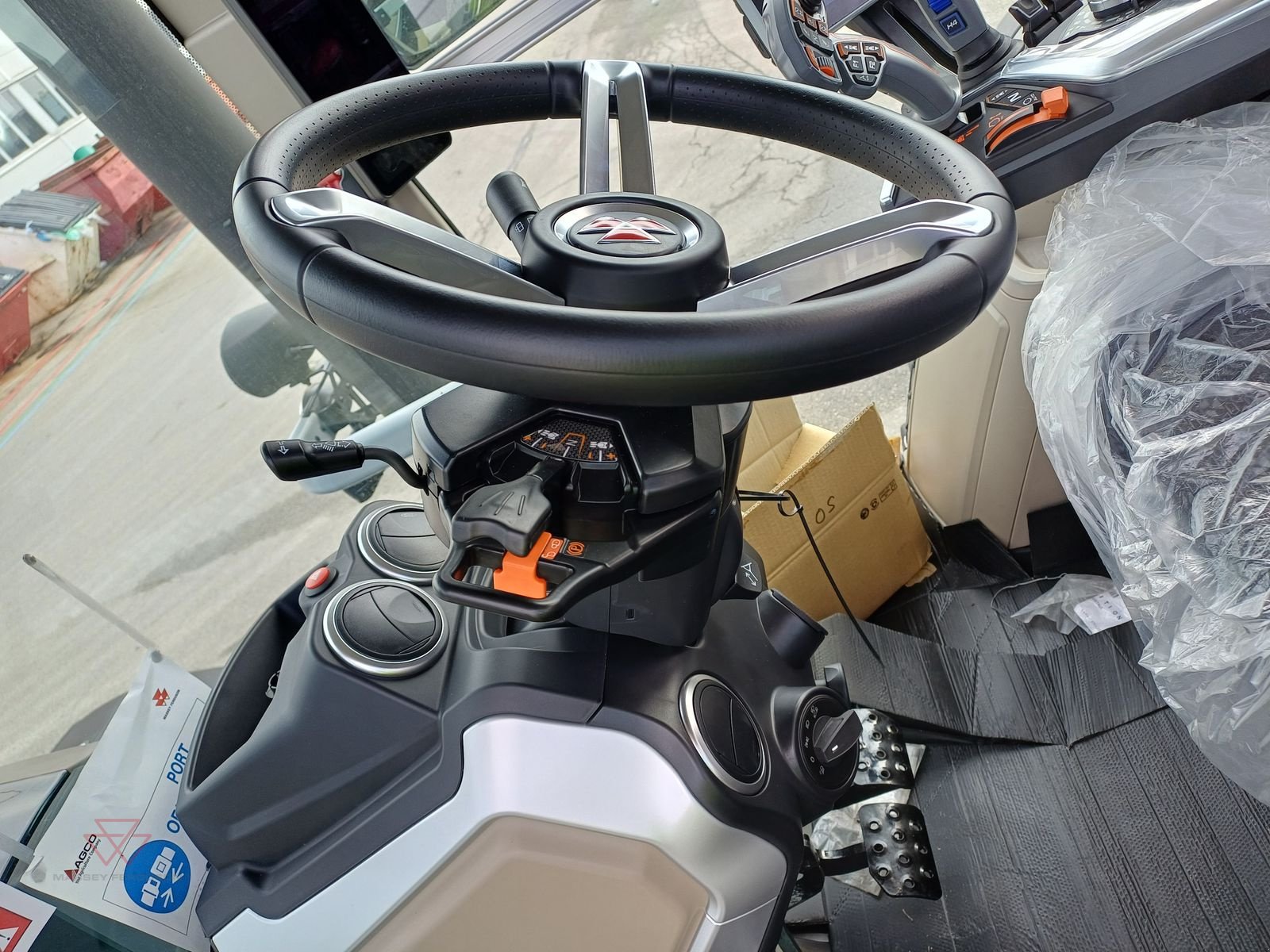 Traktor des Typs Massey Ferguson MF 8S.225, Neumaschine in Schwechat (Bild 7)