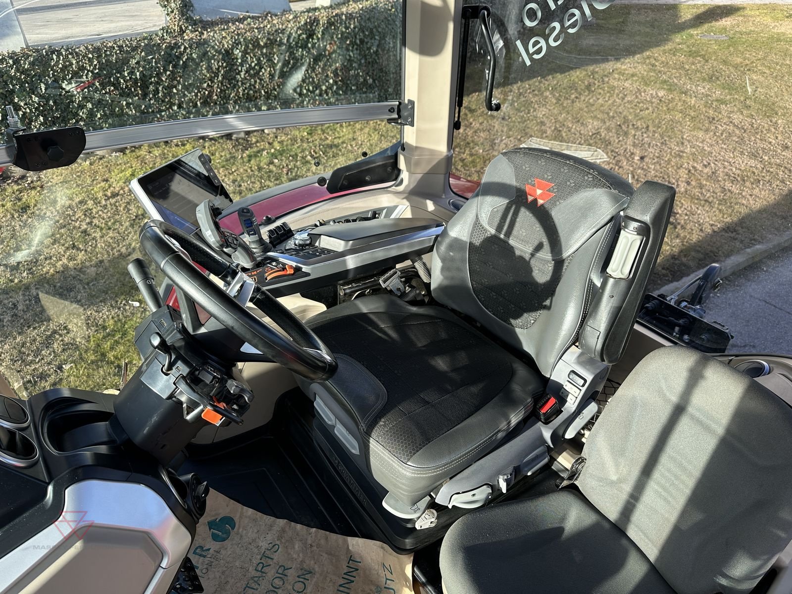 Traktor des Typs Massey Ferguson MF 8S.245, Vorführmaschine in Schwechat (Bild 10)