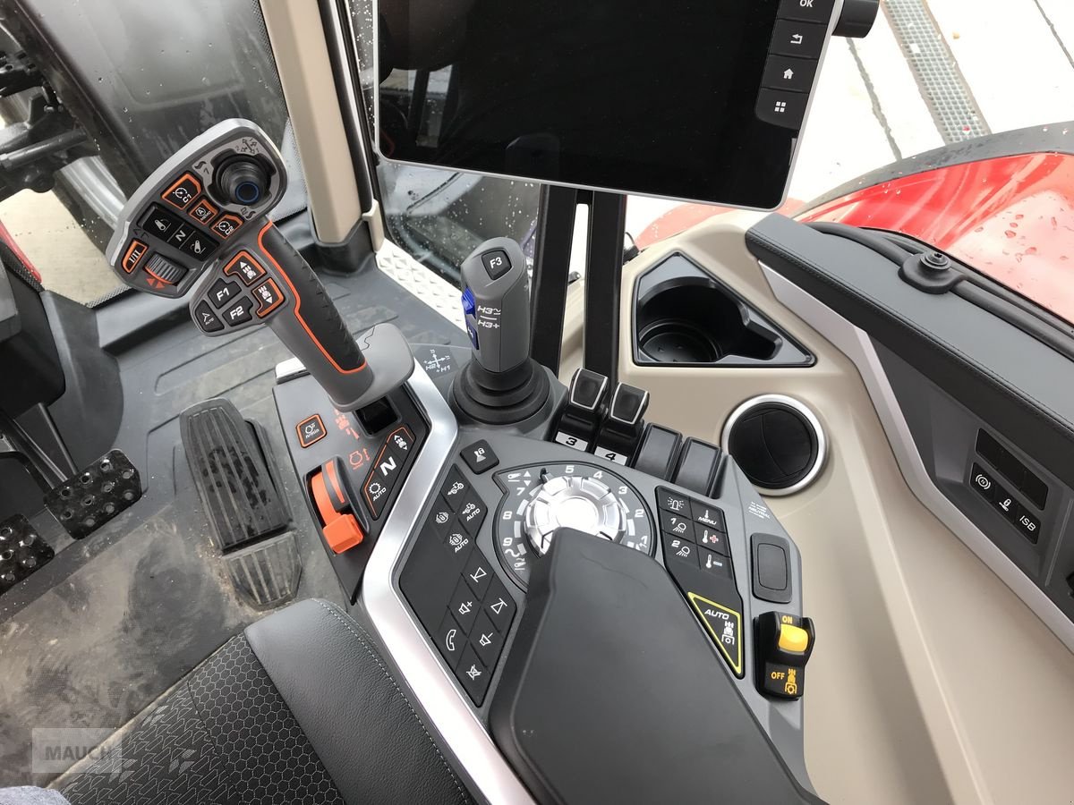 Traktor des Typs Massey Ferguson MF 8S.265 Dyna-7, Neumaschine in Burgkirchen (Bild 16)