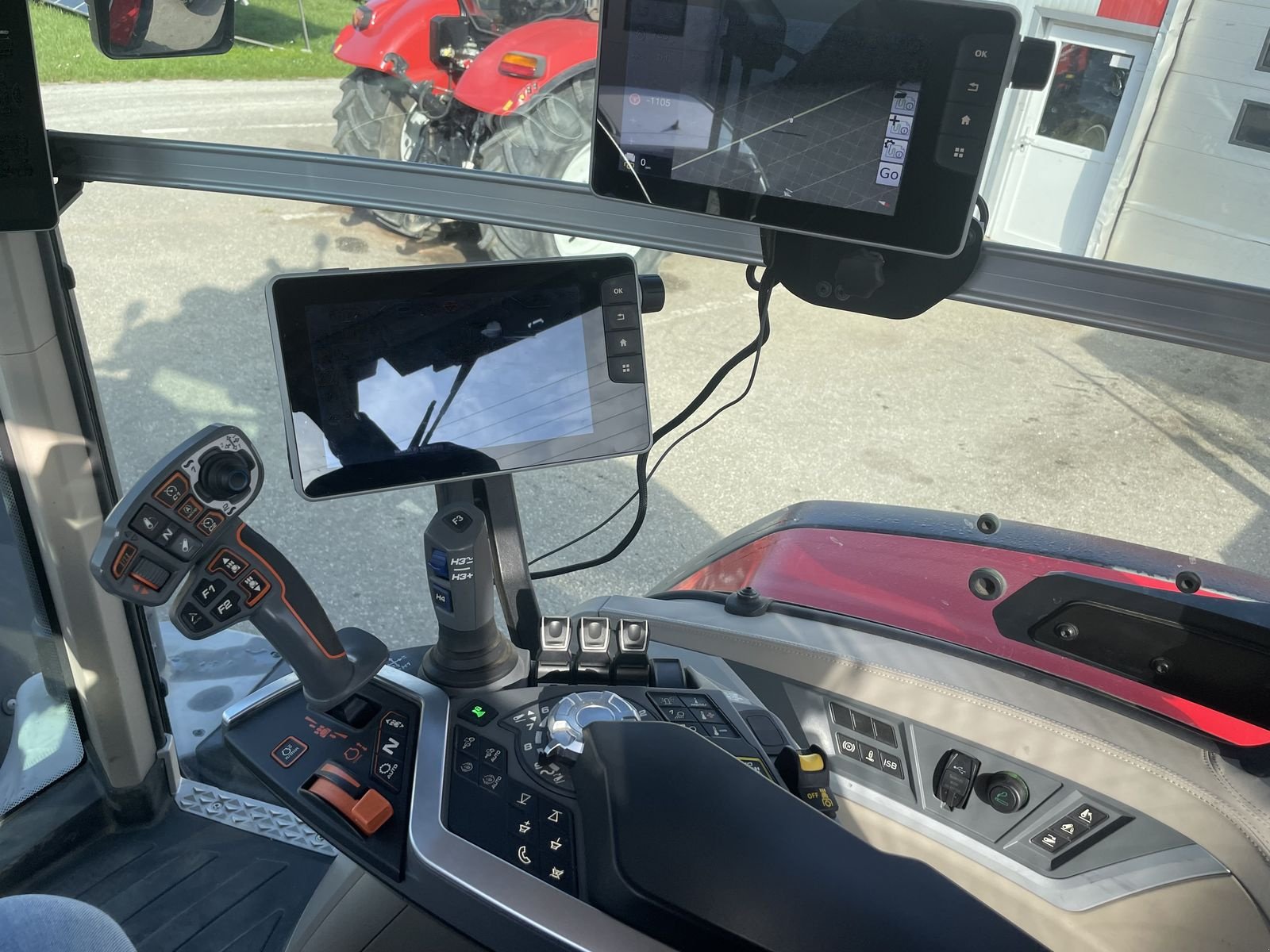 Traktor typu Massey Ferguson MF 8S.265 Dyna E-Power, Gebrauchtmaschine v Harmannsdorf (Obrázek 10)