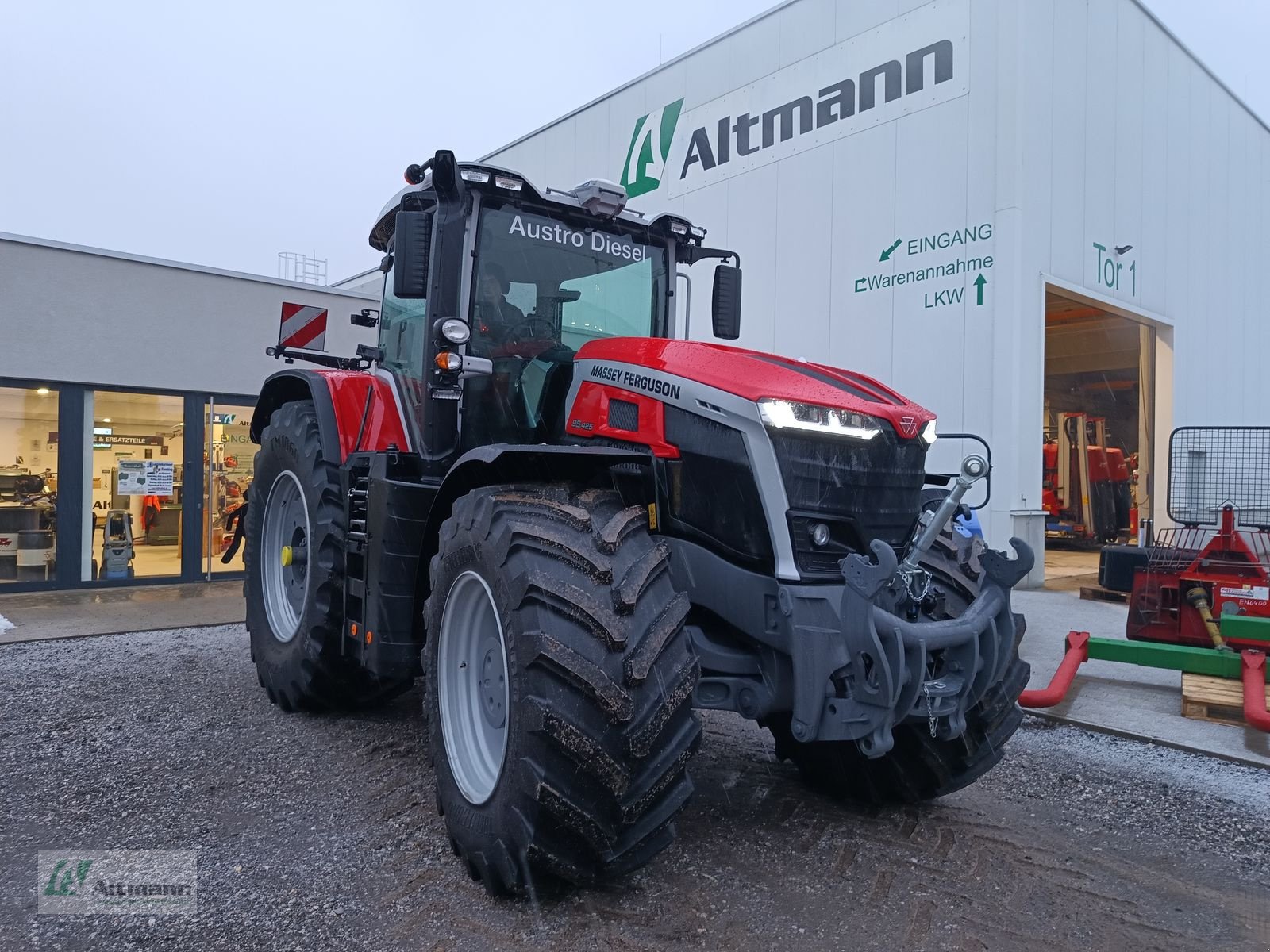 Traktor van het type Massey Ferguson MF 9S.425, Neumaschine in Lanzenkirchen (Foto 1)