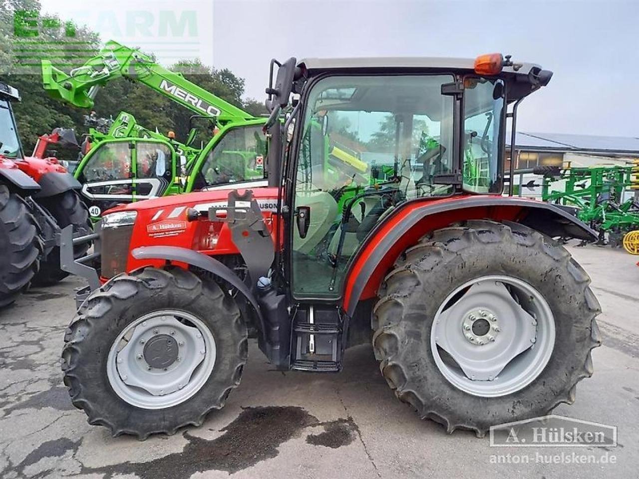 Traktor типа Massey Ferguson mf4707 cab 4wd, Gebrauchtmaschine в ROSENDAHL (Фотография 2)