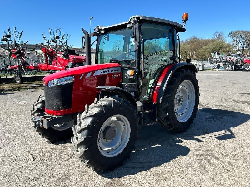 Traktor des Typs Massey Ferguson MF4707, Gebrauchtmaschine in JOSSELIN (Bild 1)