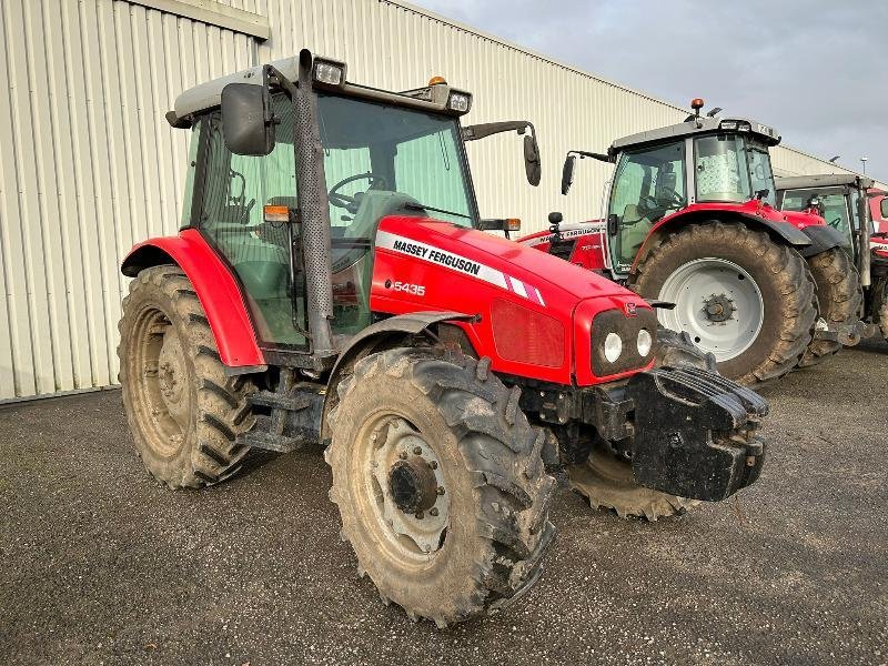 Traktor des Typs Massey Ferguson MF5435, Gebrauchtmaschine in BRIEC (Bild 2)