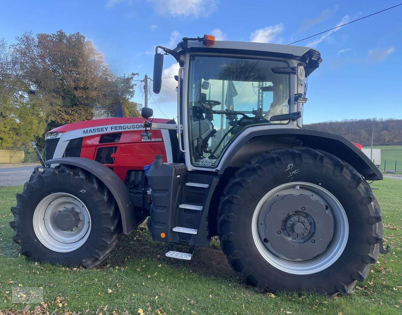 Traktor typu Massey Ferguson S8 245 Dyna7, Gebrauchtmaschine v Pragsdorf (Obrázek 1)