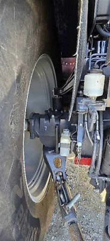 Traktor del tipo Massey Ferguson S8735, Gebrauchtmaschine In PEYROLE (Immagine 7)