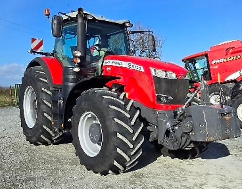 Traktor del tipo Massey Ferguson S8735, Gebrauchtmaschine In PEYROLE (Immagine 1)