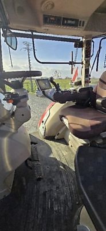 Traktor del tipo Massey Ferguson S8735, Gebrauchtmaschine In PEYROLE (Immagine 9)