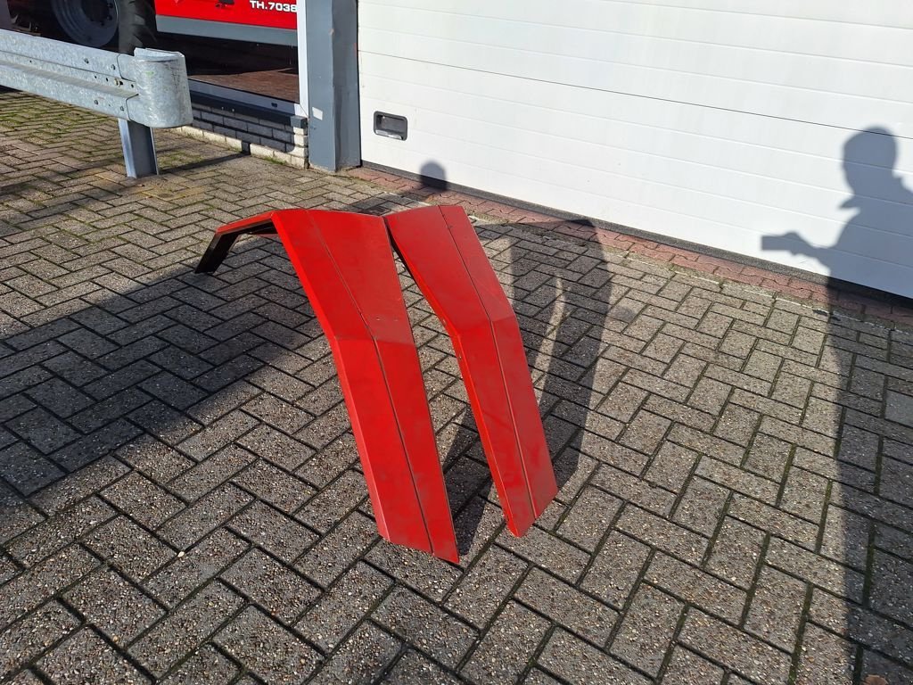 Traktor typu Massey Ferguson SPATBORDEN MF 3000-SERIE, Gebrauchtmaschine v MARIENHEEM (Obrázek 2)