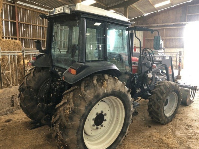 Traktor typu Massey Ferguson TRACTEUR 4445, Gebrauchtmaschine v Paray-le-monial (Obrázek 3)