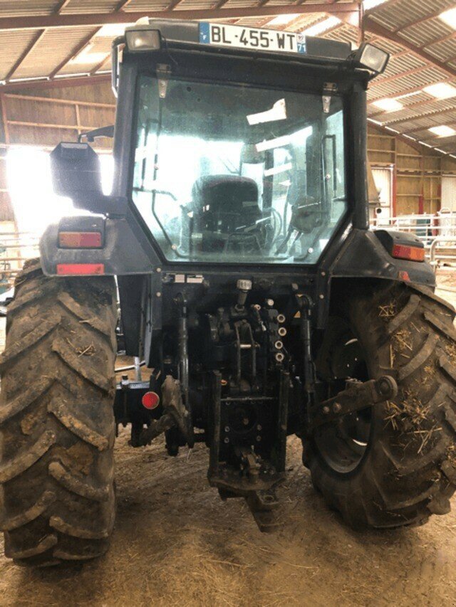 Traktor typu Massey Ferguson TRACTEUR 4445, Gebrauchtmaschine v Paray-le-monial (Obrázek 4)