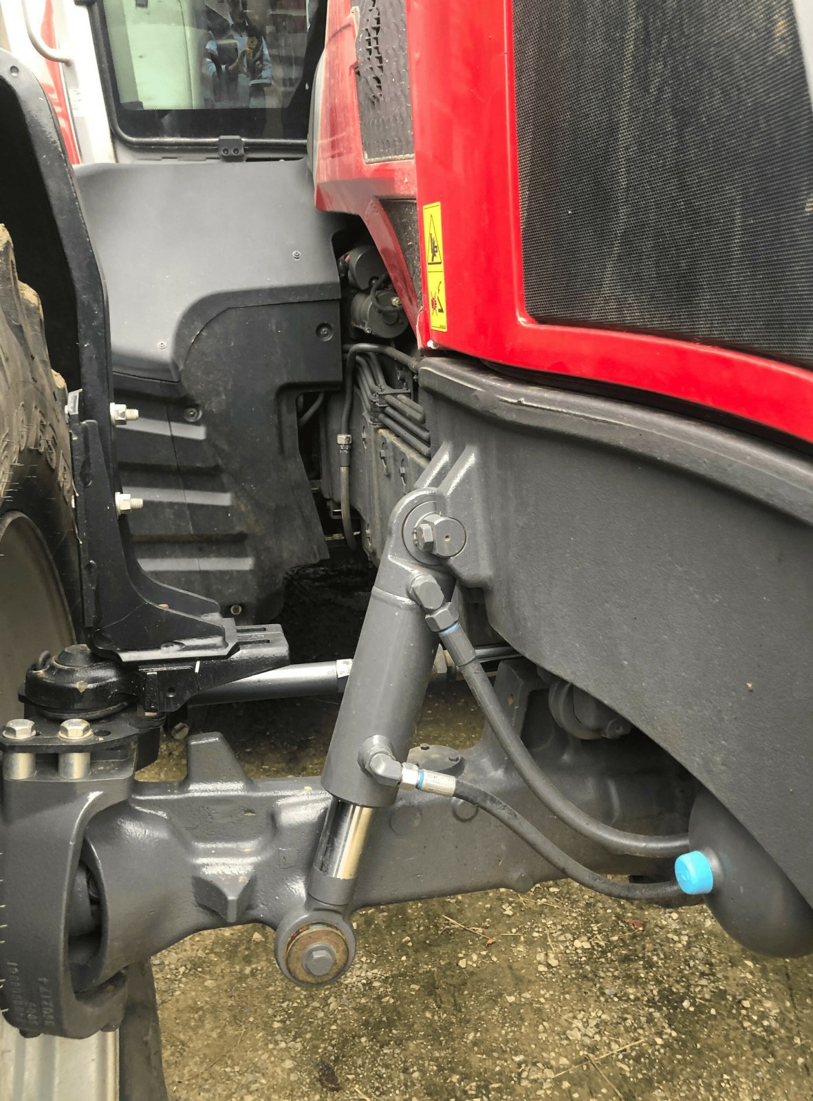 Traktor типа Massey Ferguson TRACTEUR 8S205, Gebrauchtmaschine в ST CLEMENT DE LA PLACE (Фотография 6)