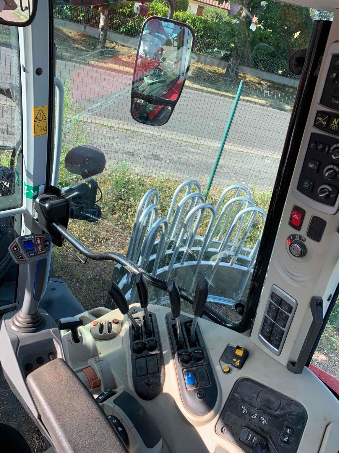 Traktor vrste Massey Ferguson Tracteur agricole 5S 115 Massey Ferguson, Gebrauchtmaschine v LA SOUTERRAINE (Slika 6)