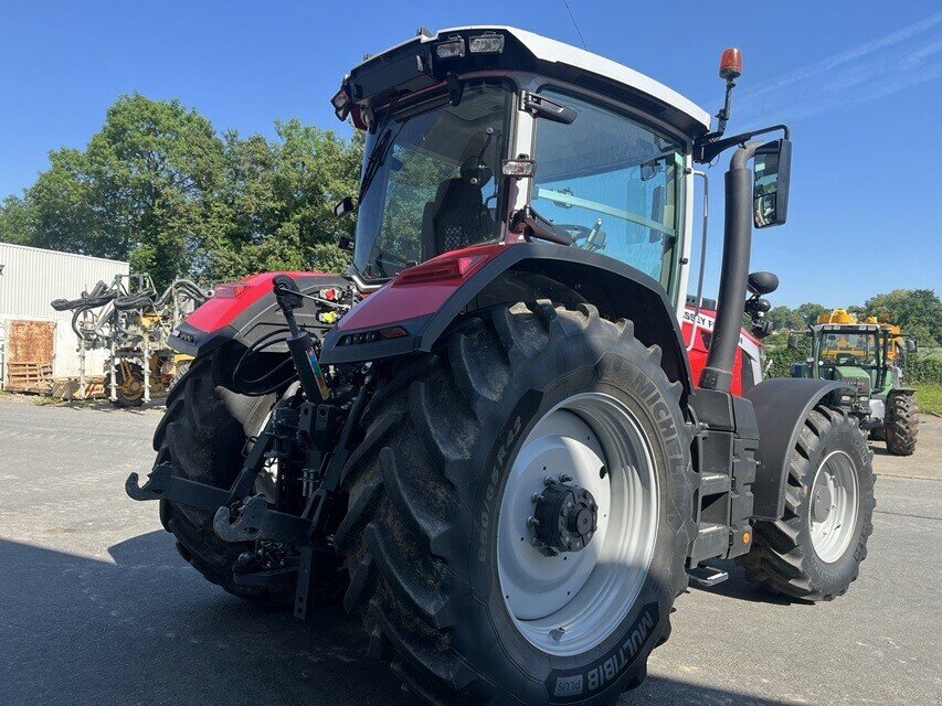 Traktor of the type Massey Ferguson TRACTEUR M-F 8S225, Gebrauchtmaschine in Paray-le-monial (Picture 2)