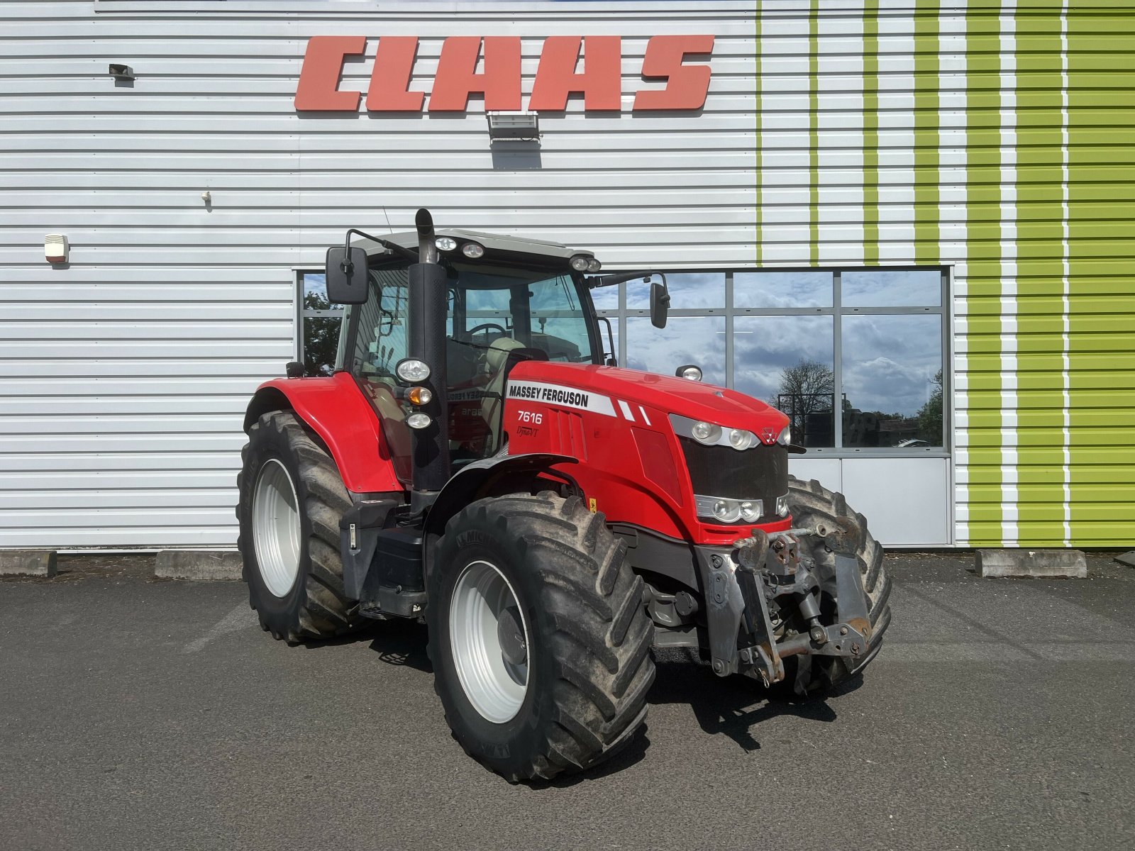 Traktor Türe ait Massey Ferguson TRACTEUR MASSEY FERGUSON 7616, Gebrauchtmaschine içinde Gannat (resim 1)