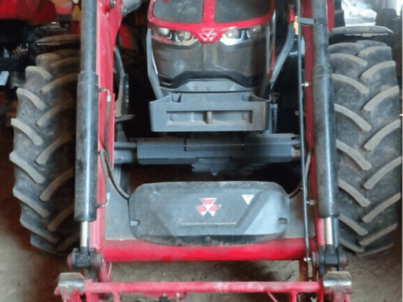 Traktor typu Massey Ferguson TRACTEUR MF 5S105 + ADPT MX, Gebrauchtmaschine v PONTIVY (Obrázek 1)