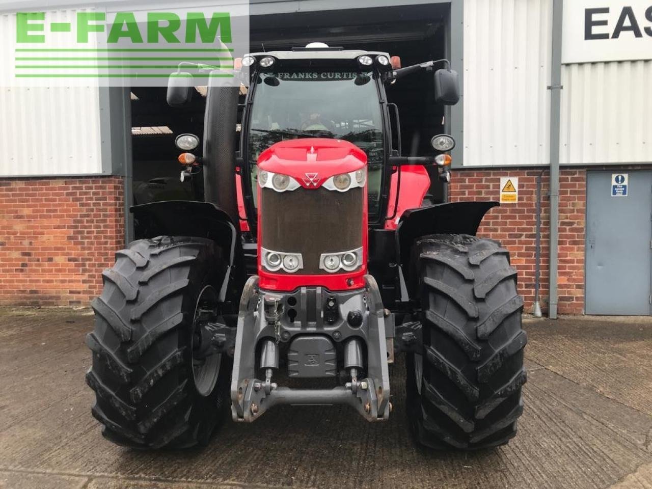 Traktor des Typs Massey Ferguson USED 2017 7726 DYNA VT, Gebrauchtmaschine in WILBERFOSS, YORK (Bild 3)