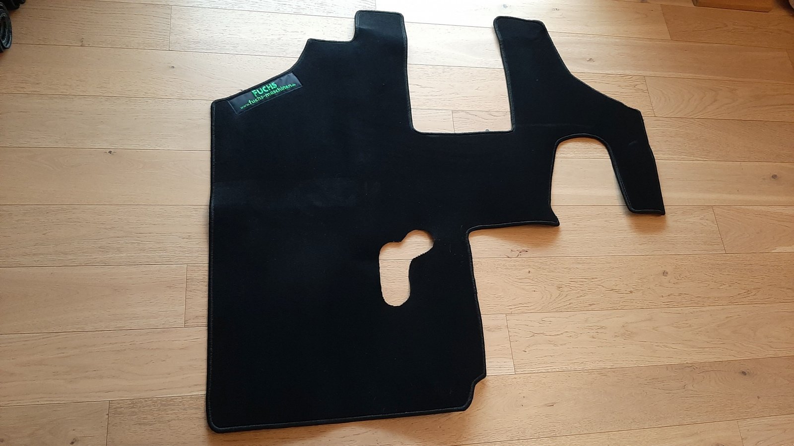 Traktor des Typs Mb-trac Fußmatte, Neumaschine in Laaber (Bild 1)