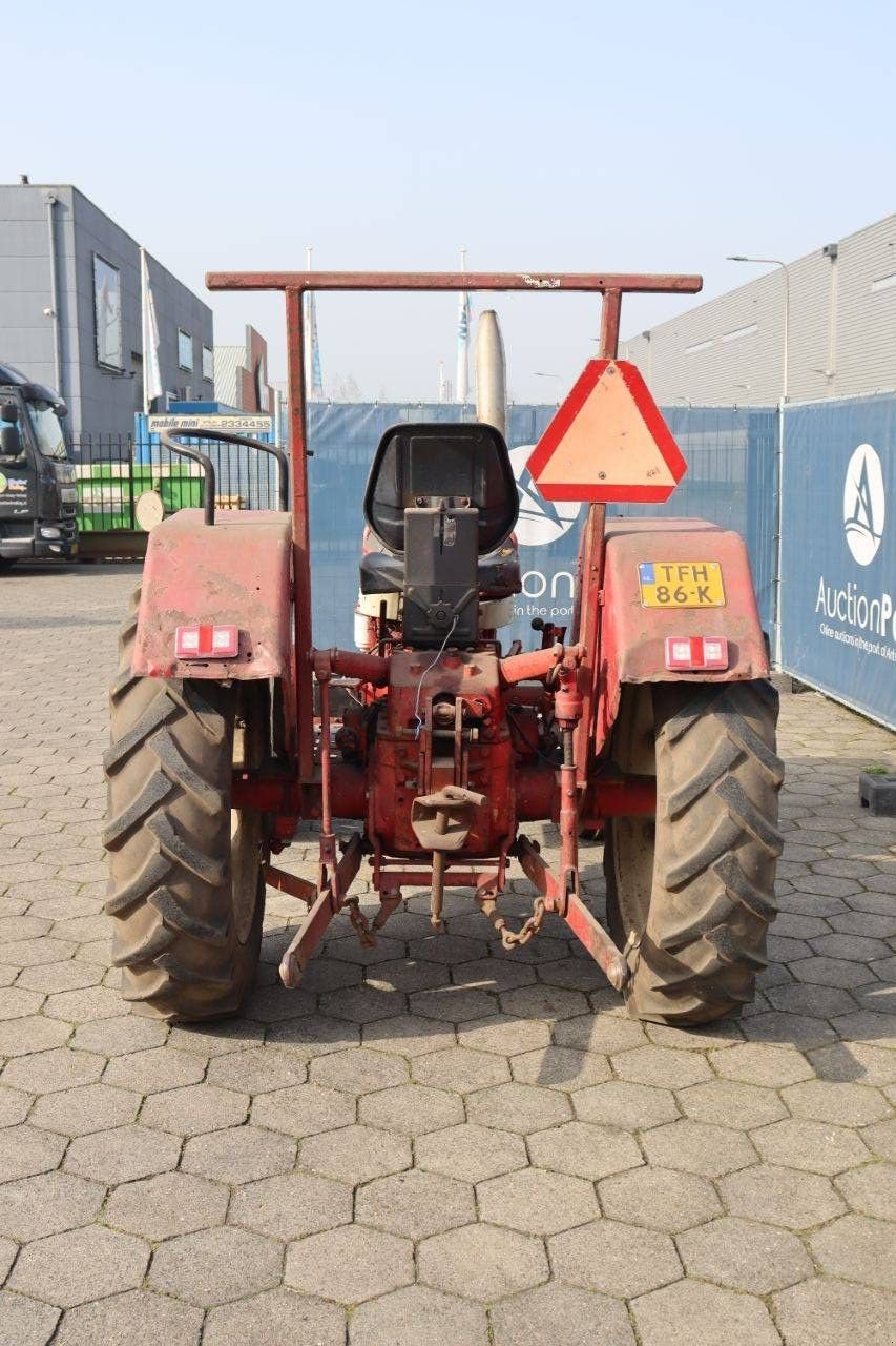 Traktor typu McCormick 353, Gebrauchtmaschine w Antwerpen (Zdjęcie 5)