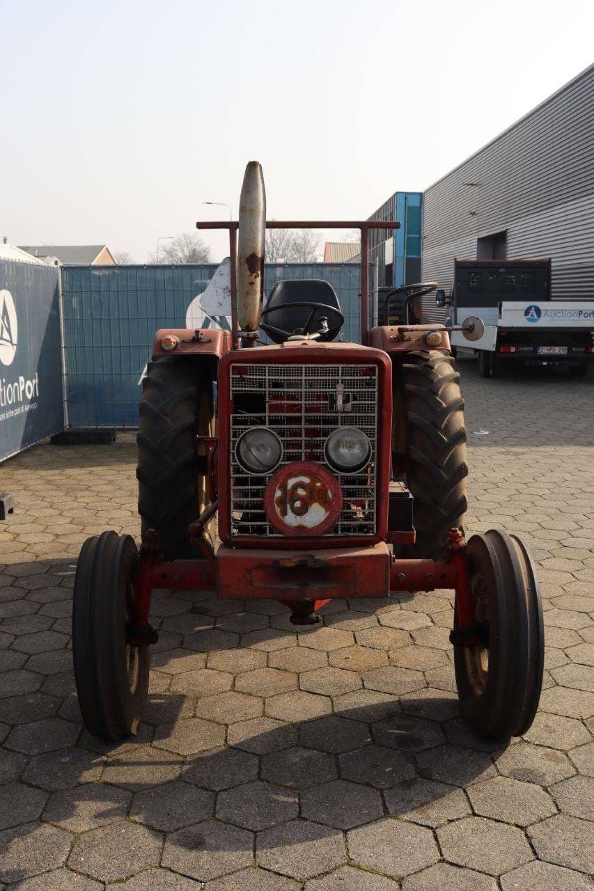 Traktor typu McCormick 353, Gebrauchtmaschine w Antwerpen (Zdjęcie 9)
