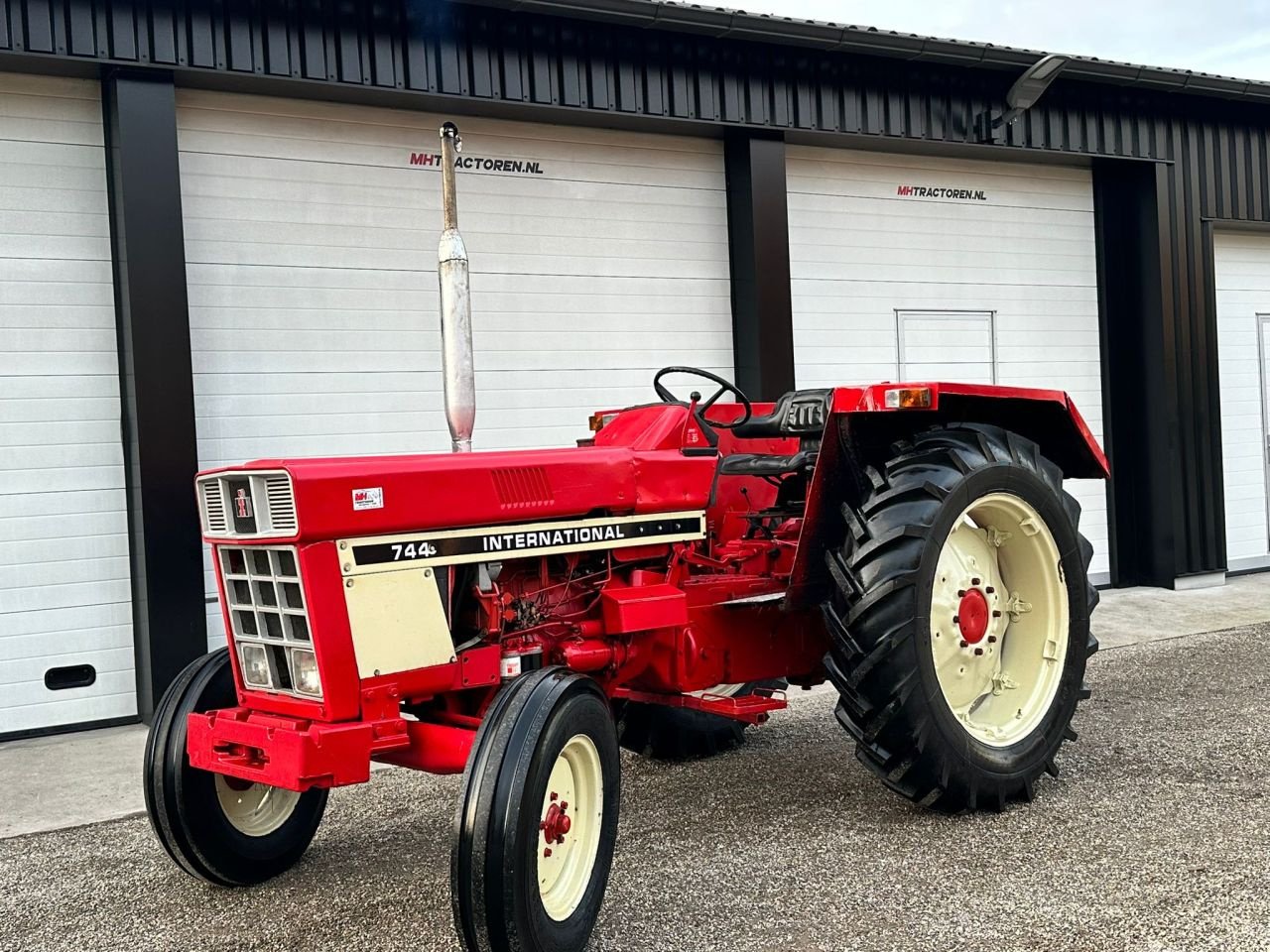 Traktor Türe ait McCormick 744, Gebrauchtmaschine içinde Linde (dr) (resim 5)