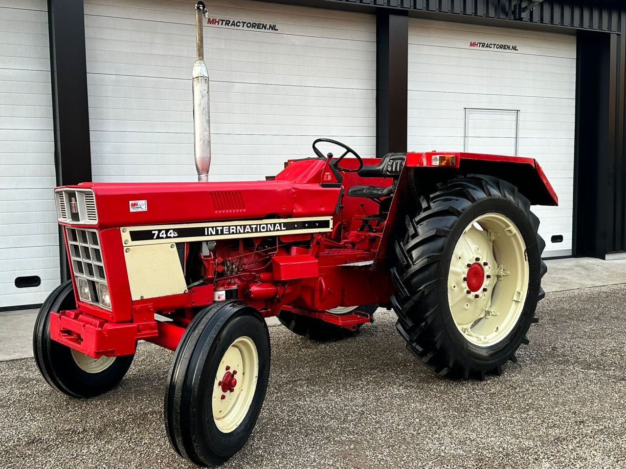 Traktor Türe ait McCormick 744, Gebrauchtmaschine içinde Linde (dr) (resim 2)