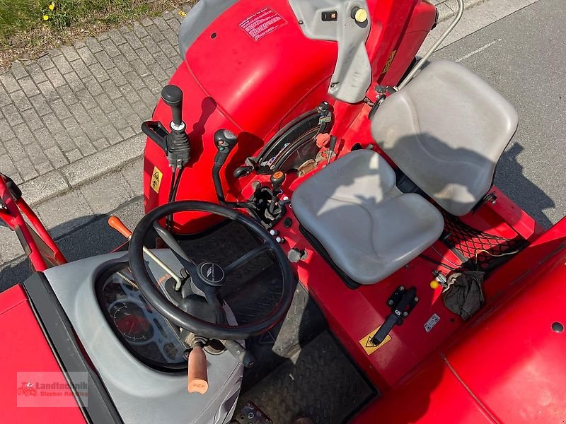 Traktor от тип McCormick C 90 max, Gebrauchtmaschine в Marl (Снимка 13)