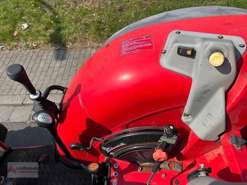 Traktor от тип McCormick C 90 max, Gebrauchtmaschine в Marl (Снимка 14)