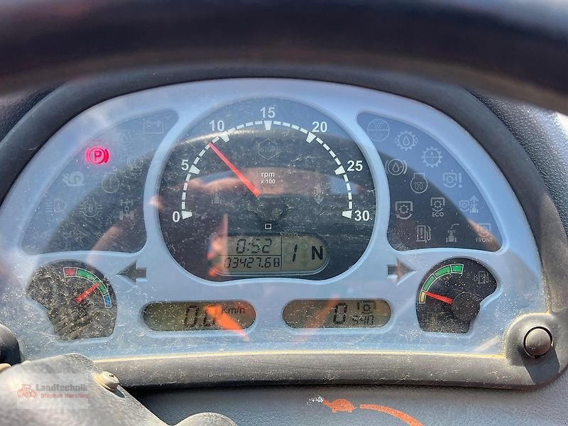 Traktor от тип McCormick C 90 max, Gebrauchtmaschine в Marl (Снимка 16)