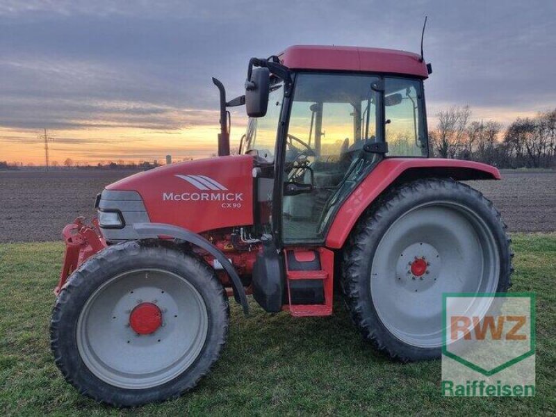 Traktor типа McCormick CX90, Gebrauchtmaschine в Mutterstadt