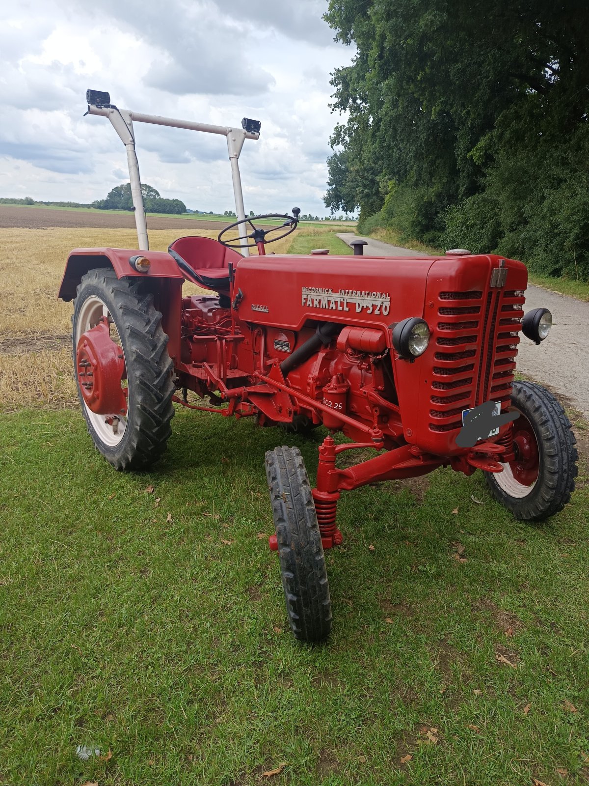 Traktor typu McCormick D-320, Gebrauchtmaschine v Oberndorf  (Obrázek 1)