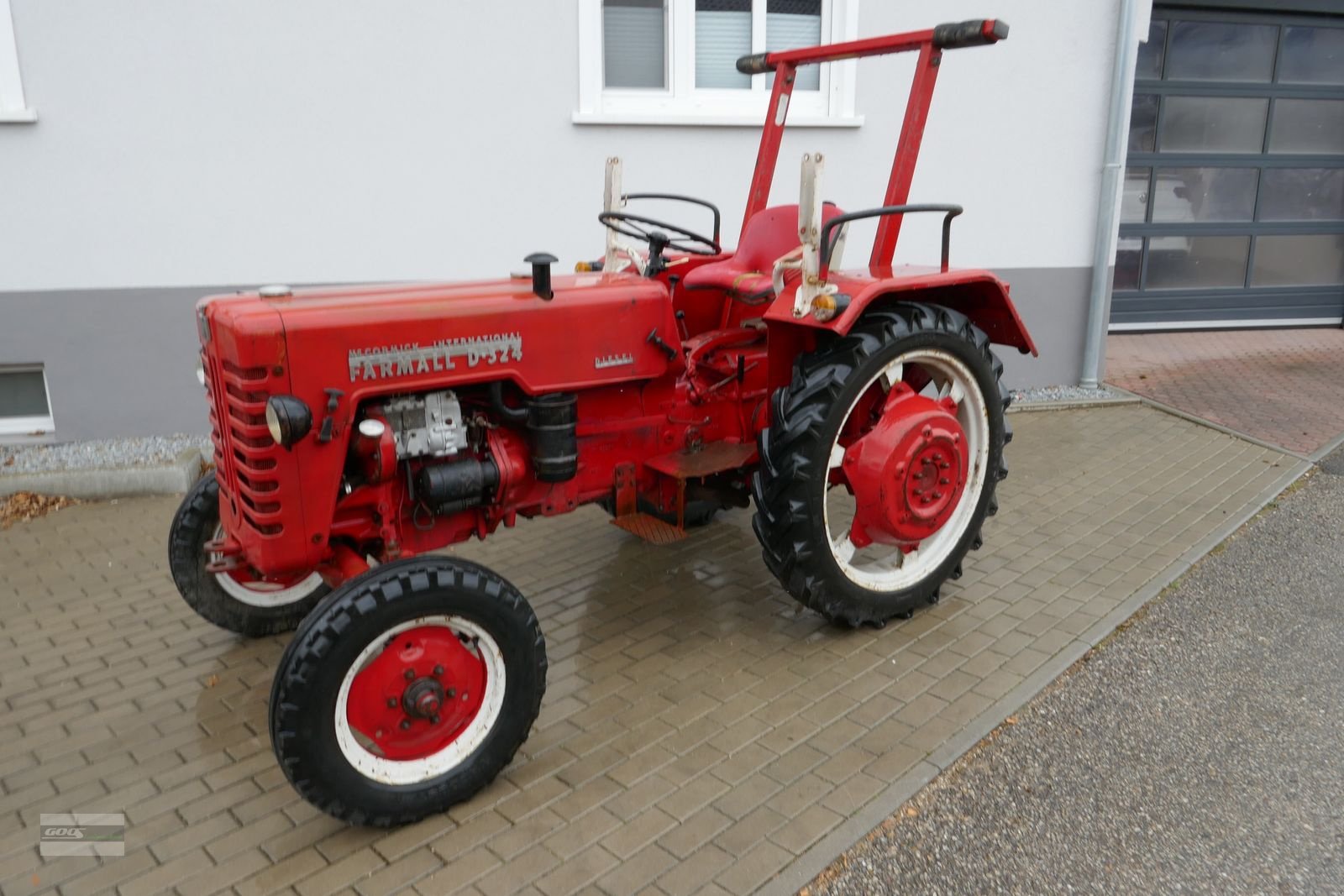 Traktor typu McCormick D-324 "Motor komplett überholt" Gepflegter Traktor, Gebrauchtmaschine w Langenzenn (Zdjęcie 1)