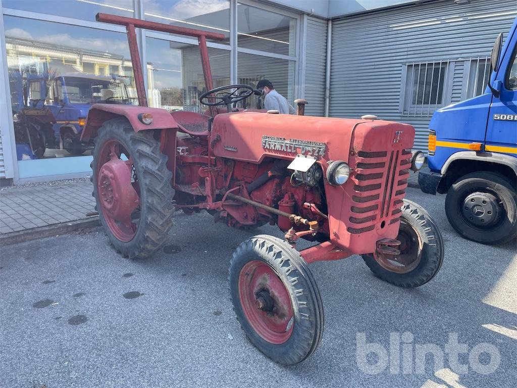 Traktor του τύπου McCormick D-324, Gebrauchtmaschine σε Düsseldorf (Φωτογραφία 2)