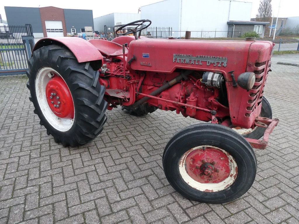 Traktor van het type McCormick Farmall 324 2wd / Margetrekker, Gebrauchtmaschine in Swifterband (Foto 2)